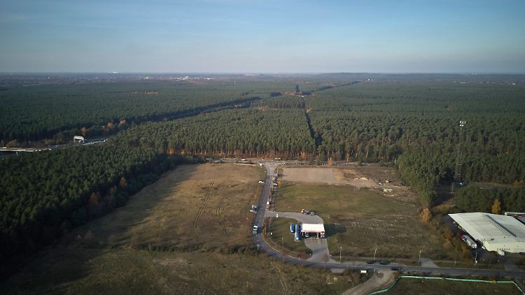 Luftaufnahme des für die Tesla-Fabrik vorgesehenen Geländes.