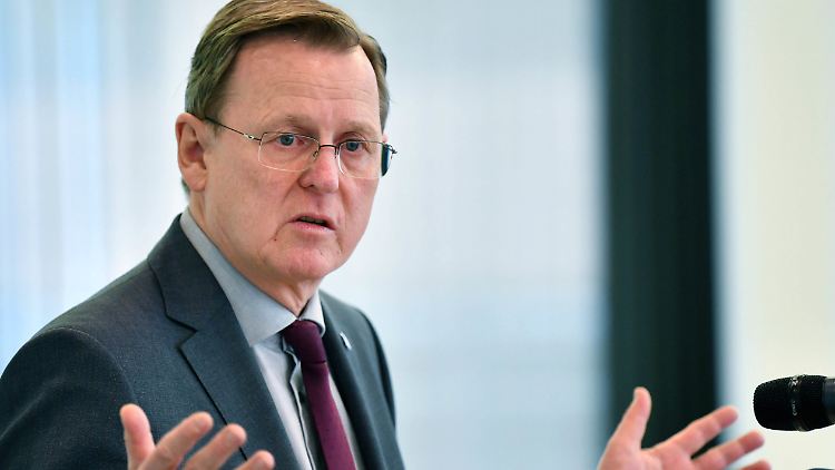 Ramelow würde sich wieder zur Wahl des Ministerpräsidenten stellen - appelliert dafür an CDU und FDP.