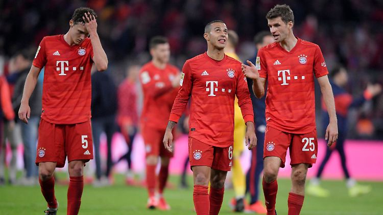"Nicht viel passiert": Benjamin Pavard, Thiago Alcántara und Thomas Müller.