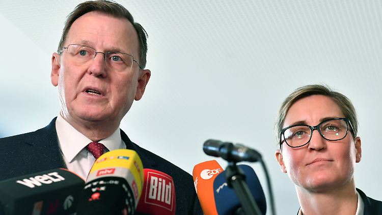 Die Linke strebt weiterhin die Wahl Ramelows (hier mit Thüringens Linken-Chefin Hennig-Wellsow) an - wenn es Stimmen von der CDU gibt.