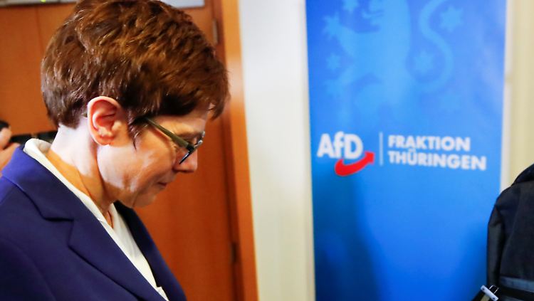 Annegret Kramp-Karrenbauer im Thüringer Landtag - die scheidende CDU-Chefin spricht sich gegen jede Zusammenarbeit mit der AfD aus.