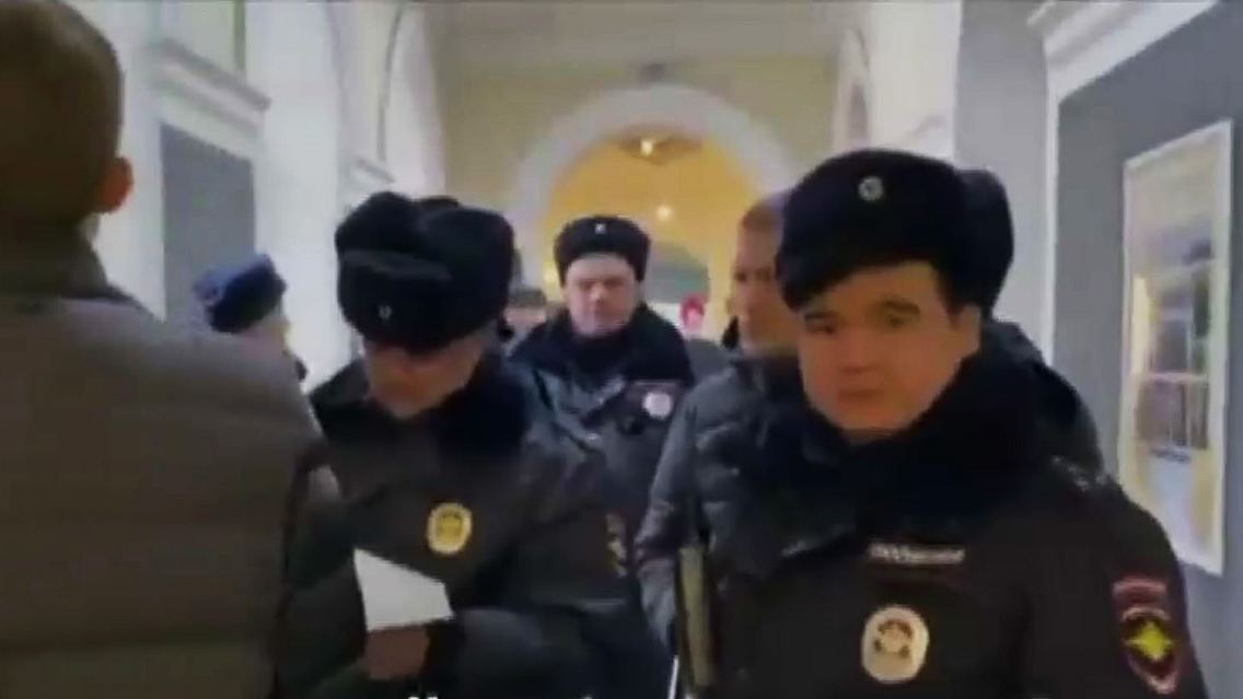 Pussy Riot Polizei Russland.JPG