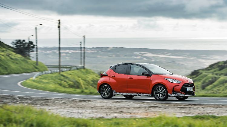 Dank einer neuen Plattform ist der Toyota Yaris fünf Zentimeter kürzer, bietet aber dennoch mehr Platz im Innenraum.