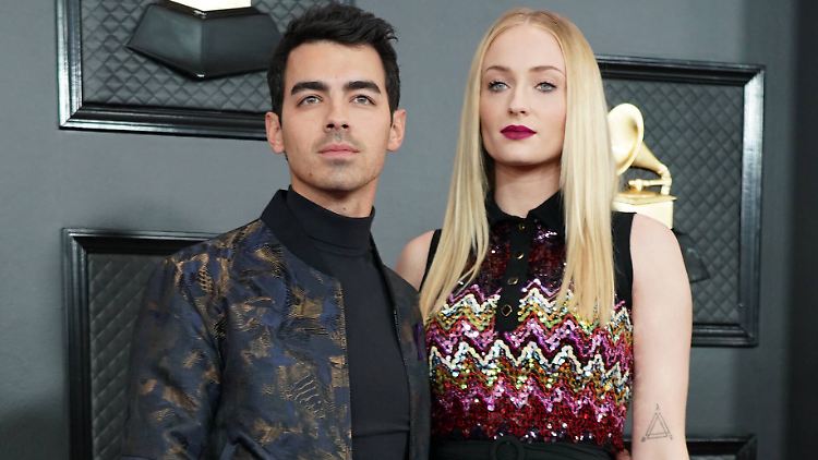 Sie streuen Baby-Infos nur spärlich: Joe Jonas und Sophie Turner