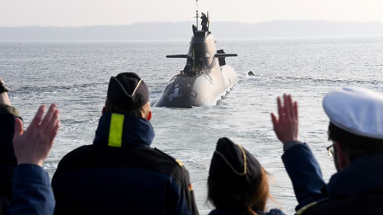 Vorbildprojekte einer neuen europäischen Rüstungspolitik: U-Boote, Panzer und Kampfjet-Systeme.