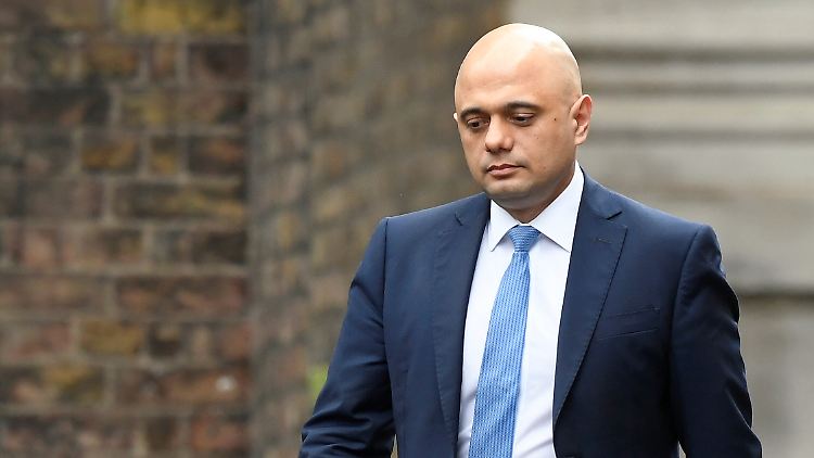 Minister Javid ruft seine Landsleute auf, sich impfen zu lassen.