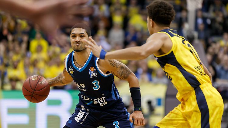 Im Liga-Hinspiel in Berlin siegte Alba um Spielmacher Peyton Siva mit 90:77, das Rückspiel in Oldenburg gewannen die EWE Baskets mit 93:88.