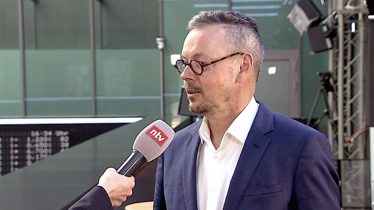 Peter Bofinger ist Professor für Volkswirtschaftslehre, Geld und internationale Wirtschaftsbeziehungen an der Uni Würzburg. Von 2004 bis 2019 war er Mitglied des Sachverständigenrates zur Begutachtung der gesamtwirtschaftlichen Entwicklung.
