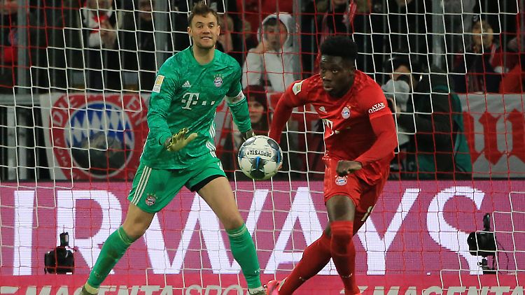 Alphonso Davies verlängert beim FC Bayern bis 2025 - Torhüter Manuel Neuer steckt noch in komplizierten Gesprächen.