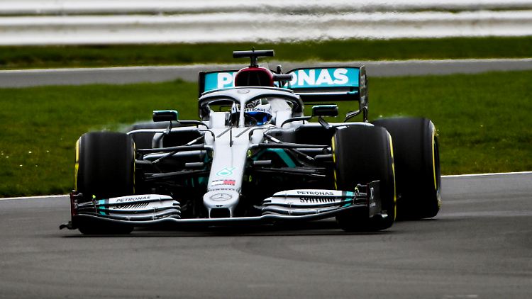 Ob Lewis Hamilton und Co. in diesem Jahr noch eine WM austragen, ist weiter fraglich. Es wird aber händeringend nach einer Lösung gesucht.