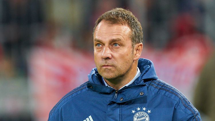 Noch mehr Spiele? FCB-Trainer Hansi Flick ist skeptisch.