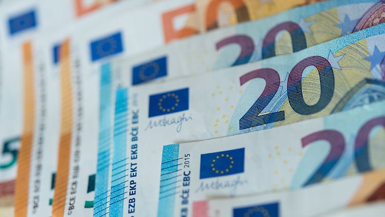 2021 könnte der Mindestlohn von 9,35 Euro auf 9,82 Euro steigen.