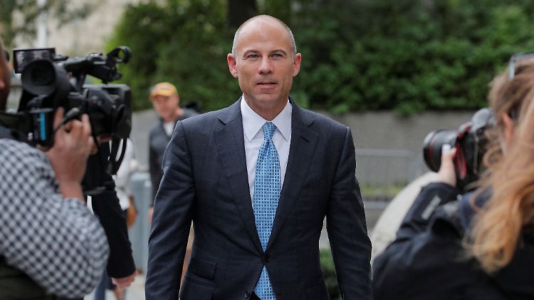 Der mediengewandte Anwalt mit der markanten Glatze wurde als Trump-Kritiker regelrecht zum Star.