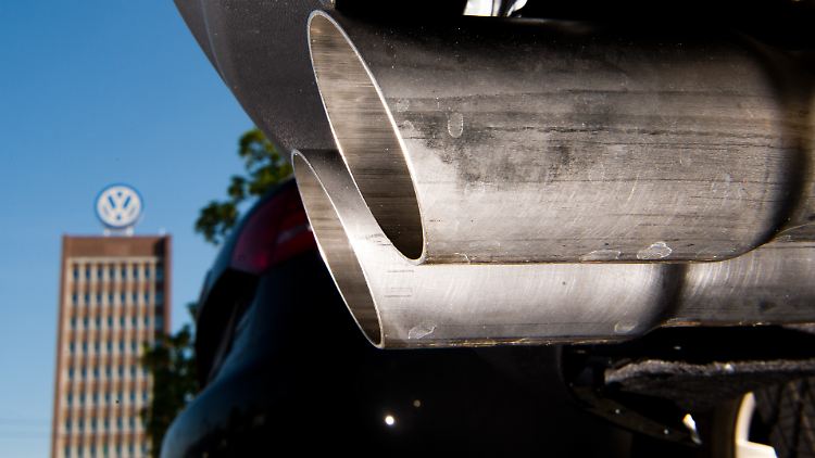 VW will Kläger außergerichtlich entschädigen, Verbraucherschützer raten ab, der ADAC rät zu. 