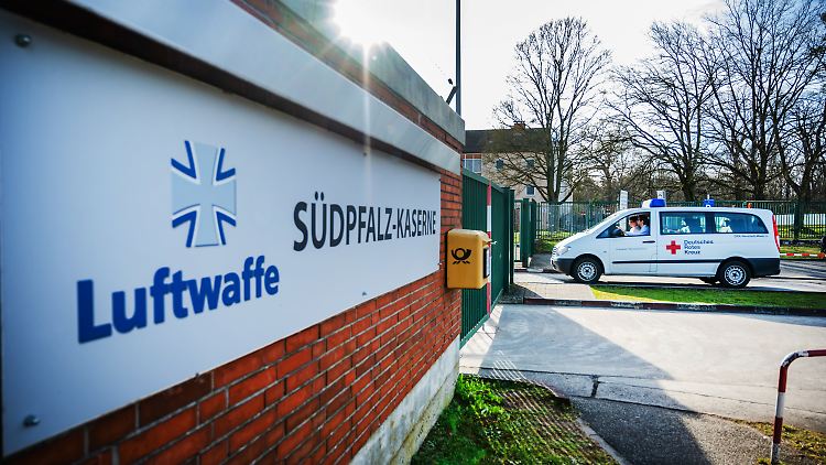 14 lange Tage verbrachten China-Rückkehrer in einer Kaserne. Die gute Nachricht: Niemand hat sich mit dem neuen Virus infiziert.