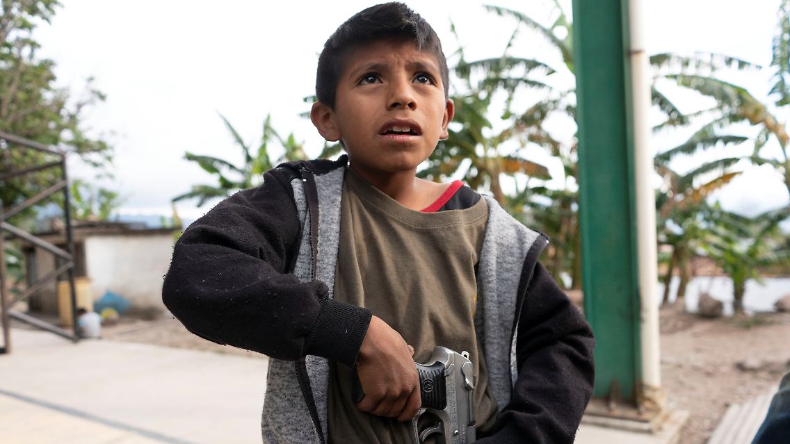 Zwar dürfen unter 13-Jährige noch nicht an Patrouillen teilnehmen, im Falle eines Angriffs wie im Mai 2015 aber kämpfen.