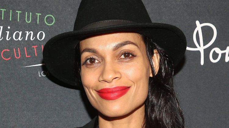 Rosario Dawson spricht ganz offen über ihre sexuelle Orientierung.