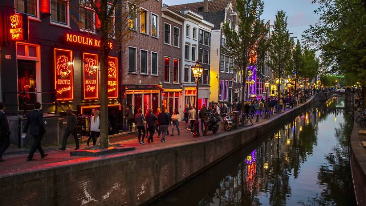 Das Rotlichtviertel ist für viele Menschen Teil ihres Amsterdam-Besuchs.