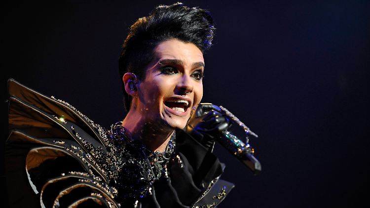 Ganz baff über die vielen Fans: Bill Kaulitz beim Tokio-Hotel-Auftritt in Tokio.