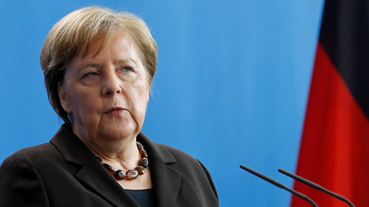 Mit potenziellen Kandidaten sprechen will Kanzlerin Merkel anscheinend aber schon.