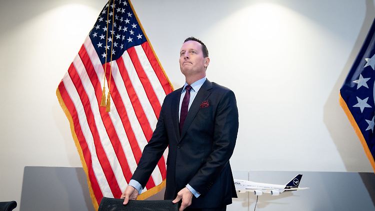 Grenell gilt als extrem loyal zu Trump und rühmt sich immer wieder eines guten Drahtes ins Weiße Haus.