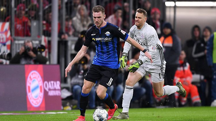 In der 44. Minute wurde ein Ausflug von Bayern-Keeper von Paderborn eiskalt mit dem 1:1 bestraft.