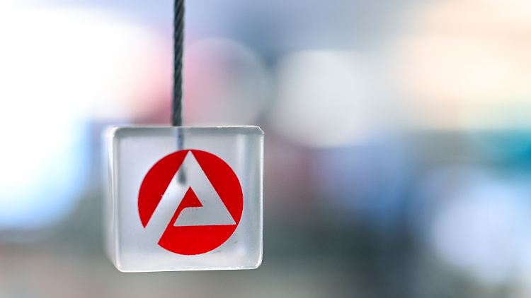 Schöngerechnet? Die Bundesagentur hat für ihre Statistik "Sonderregeln" für ältere Arbeitslose.