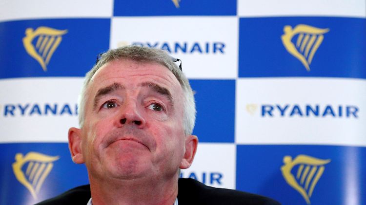 Ryanair-Chef Michael O'Leary bezeichnet die Deutsche Lufthansa als "Crack-Kokain-Junkie", weil sie Staatshilfe beantragt hat.