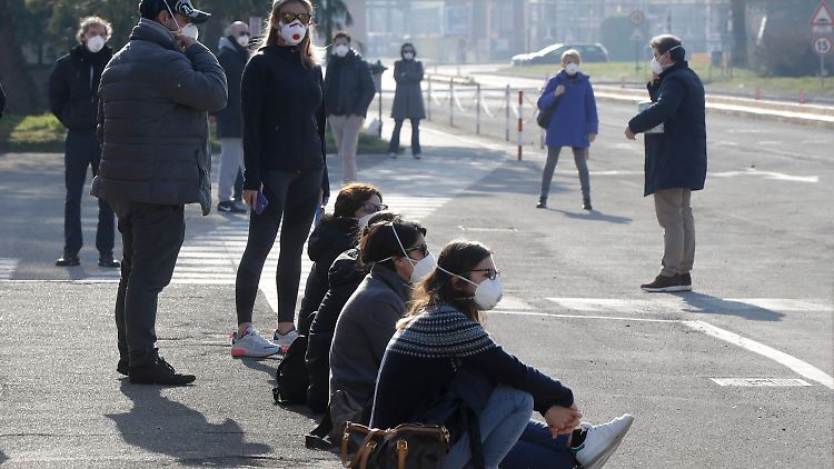 Der Mundschutz gehört nun auch in Italien zum Alltag.