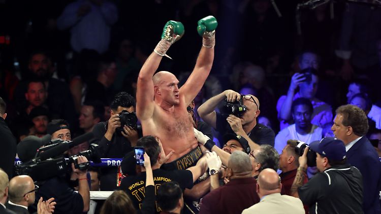 Tyson Fury, Box-Weltmeister.