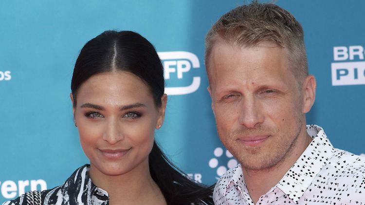 Mit ihrer Parodie des "Schatzi"-Videos von Laura Müller haben sie ganz schön was losgetreten: Amira Aly und Oliver Pocher.