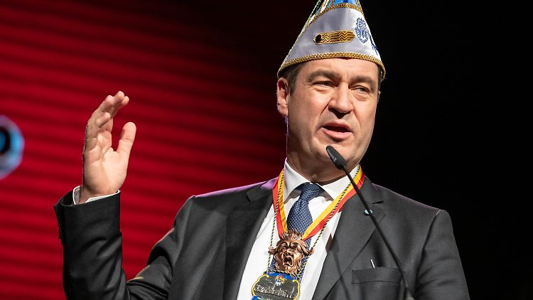 Kennt sich anscheinend mit Schleppschläuchen und Schleppschuhen aus: Markus Söder.