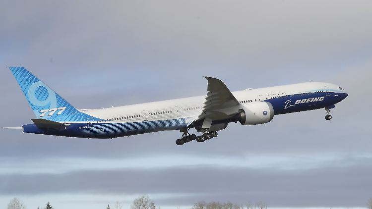 Mit dem neuen Flugzeugmodell 777X soll es für Boeing wieder aufwärts gehen. 