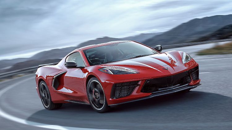 In Deutschland kommt die neue Corvette im Frühjahr 2021 auf den Markt und wird etwa 100.000 Euro kosten.