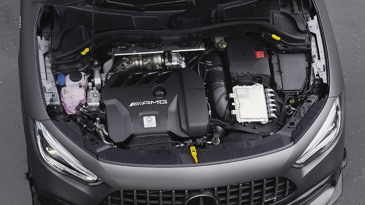 Mit 387 oder 421 PS ist der Vierzylinder im AMG GLA 45 und 45S momentan einer der stärksten seiner Art.