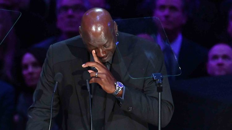 Michael Jordan hielt eine bewegende Rede - und fand trotz der Trauer Zeit für humorvolle Worte. 