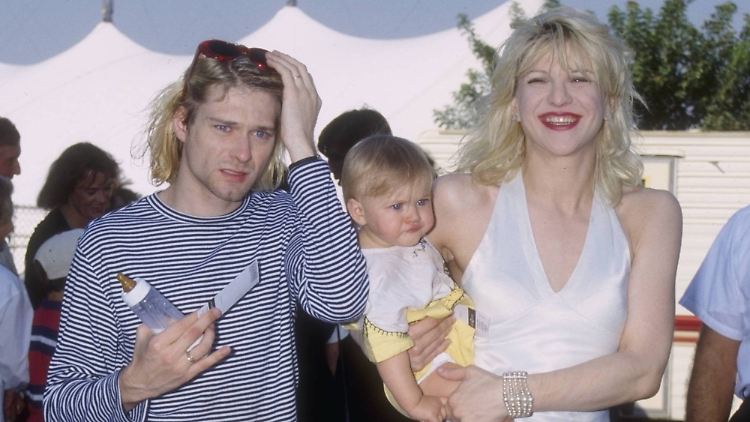 Courtney Love war mit Kurt Cobain verheiratet und bekam mit ihm Tochter Frances Bean. (Bild von 1993)