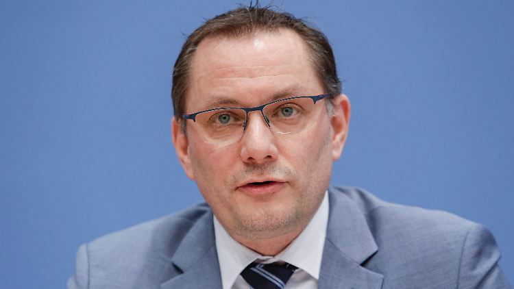Tino Chrupalla will nicht, dass die AfD in Rechtsextremismusverdacht gerät.