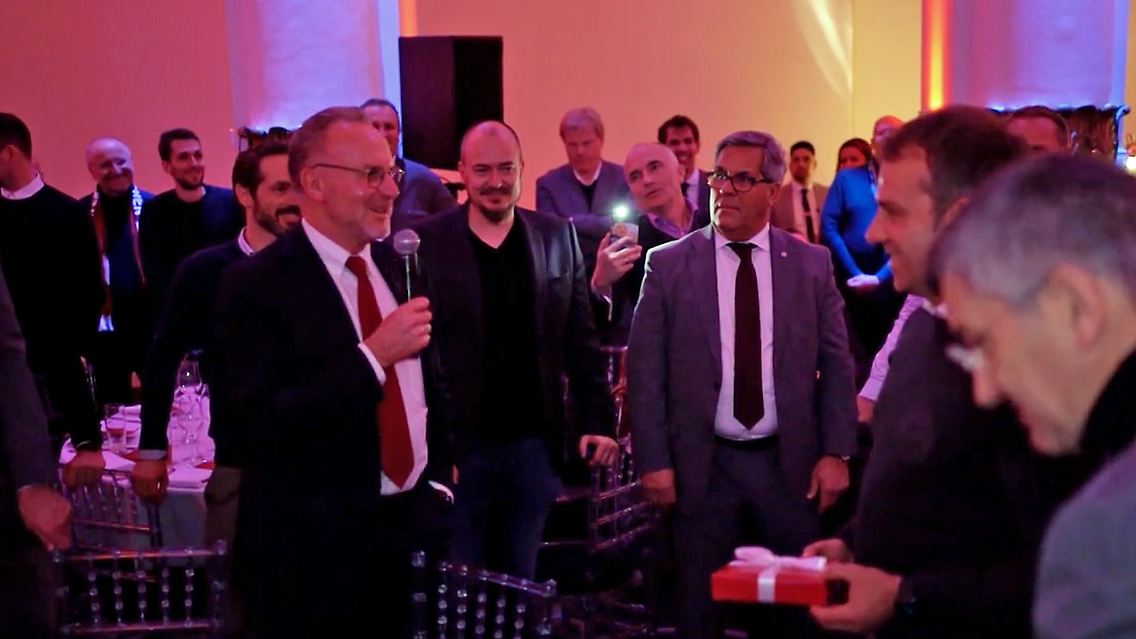 rummenigge flick geschenk.jpg