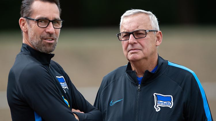 Sportmanager Michael Preetz (l.) und Präsident Werner Gegenbauer werden von Klinsmann schwer attackiert.