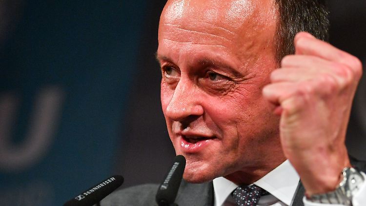 Die AfD steht außerhalb unserer Ordnung, sagt Merz in Apolda.