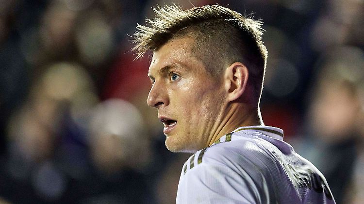 Real-Profi Toni Kroos spürt heftigen Gegenwind nach seinen Aussagen zum Thema Gehaltsverzicht in Corona-Zeiten.