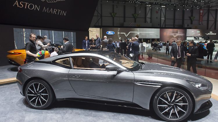 Die Autos des Herstellers Aston Martin bewegen sich im Luxussegment. 