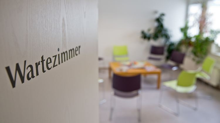 Die Vize-Vorsitzende des Berufsverbands der Kinder- und Jugendärzte in Bayern empfiehlt die Grippe-Impfung.