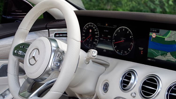 Fast schon kühl wirkt das Innenleben des S 560 Cabrios.