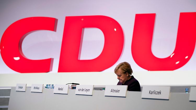 Es geht wieder und noch immer um ihre Nachfolge. Der ursprüngliche Plan von Kanzlerin Merkel mit AKK an der Parteispitze ist gescheitert.