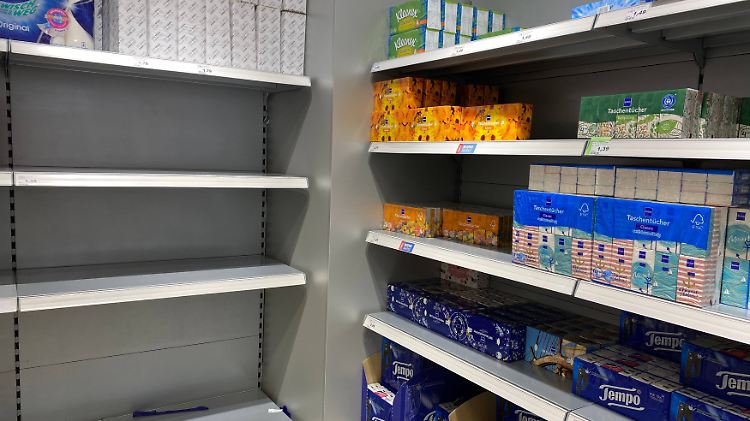 Nicht nur haltbare Lebensmittel sind vermehrt gefragt, auch Hygieneartikel.