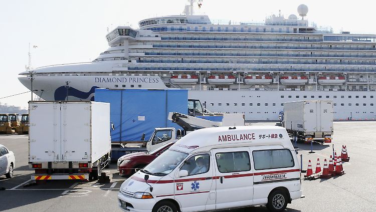 Zwei Wochen war die "Diamond Princess" in einem japanischen Hafen unter Quarantäne gesetzt worden.