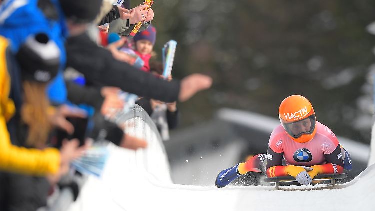 Skeletoni Tina Hermann gewinnt Gold mit Streckenrekord bei der WM in Altenberg.