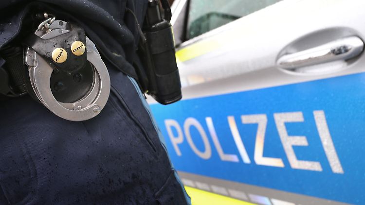 Angeblich soll die Taste des Funkgerätes nicht absichtlich gedrückt worden sein, teilte eine Polizeisprecherin mit.